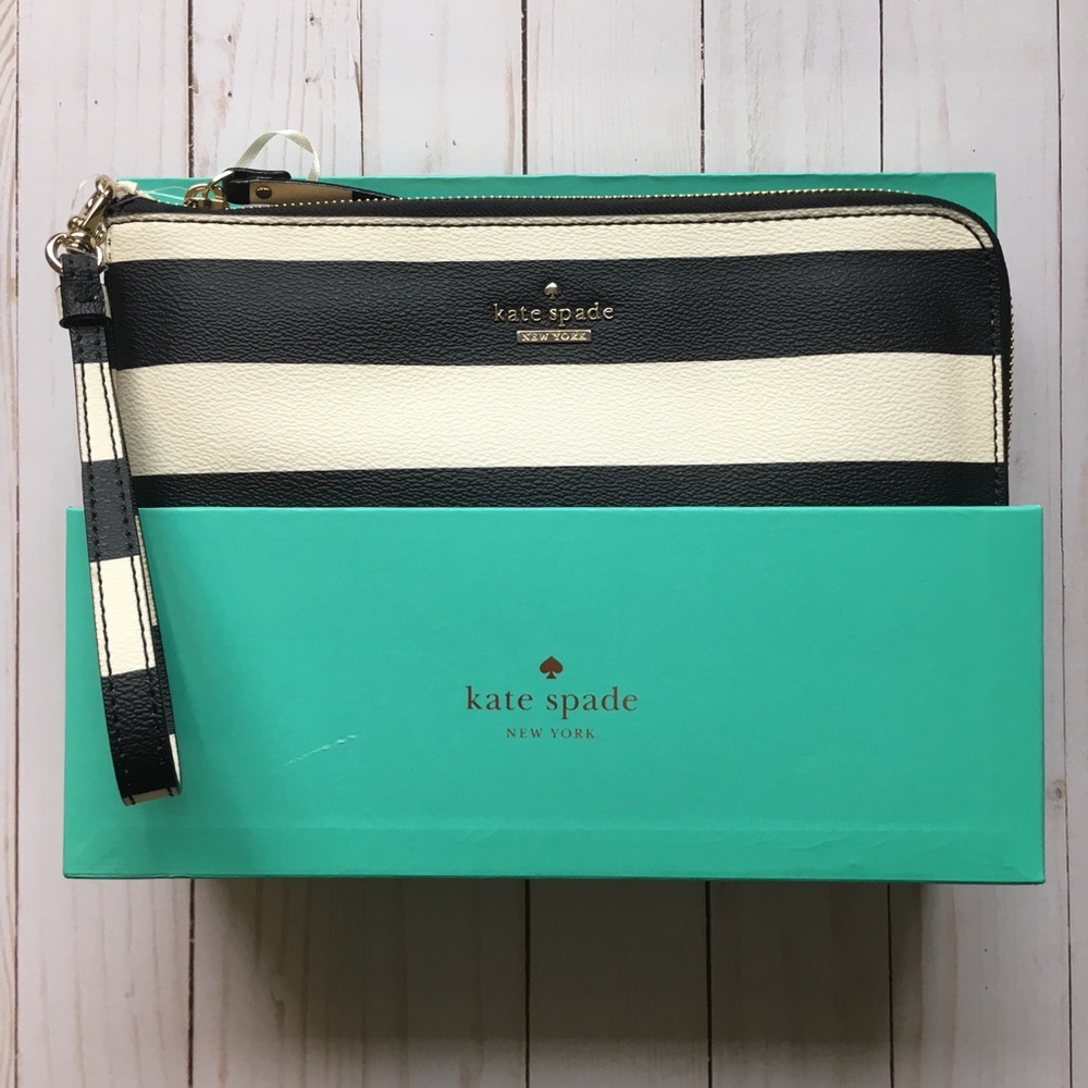 NEVER USED Kate Spade x Everpurse Wristlet